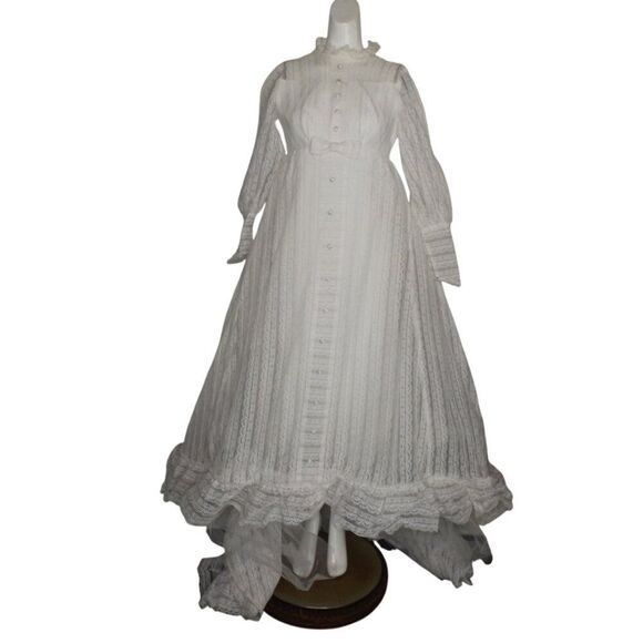 Vintage WEDDING Dress, XXS, All Lace, Long sleeve, POOFY skirt w/Train, 60s/70s - Picture 1 of 12